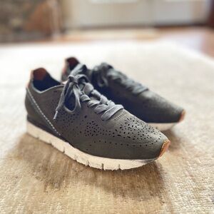 New OTBT Khora in Hunter Green, NWOT